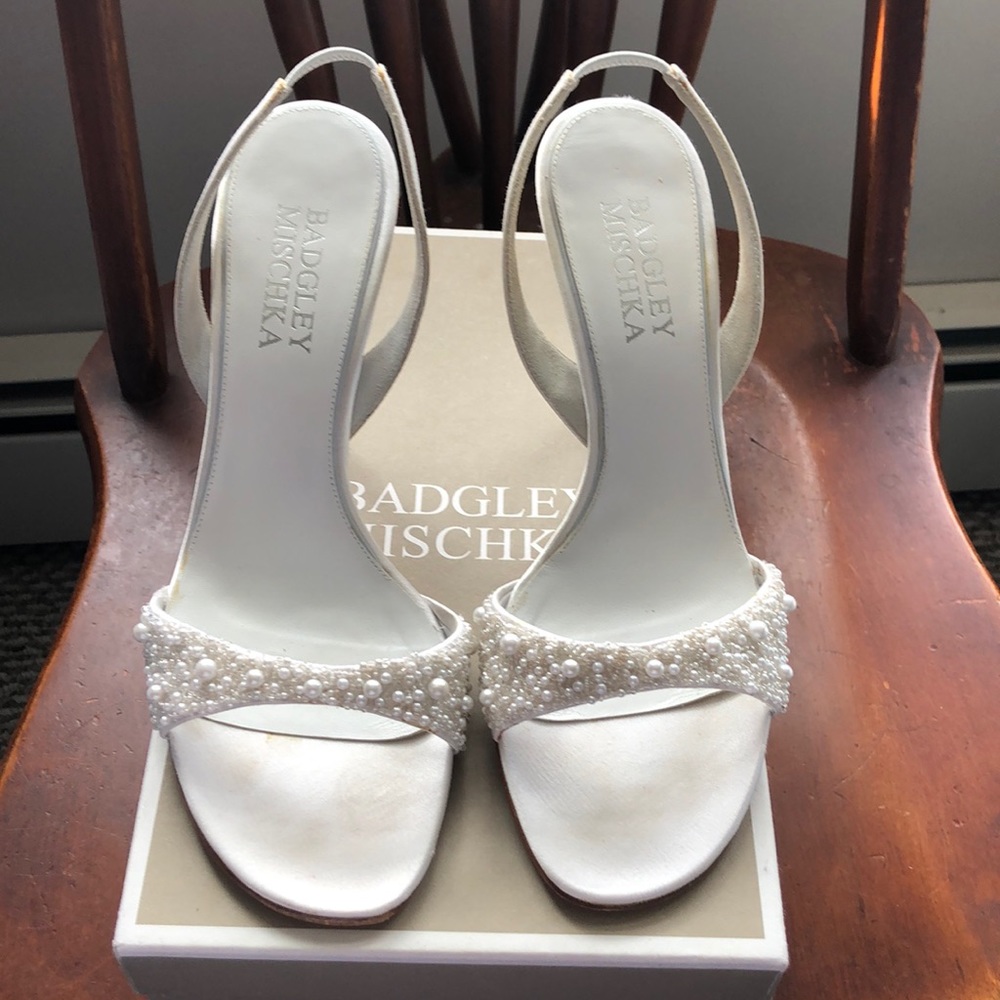 Badgley mischka slingback heels